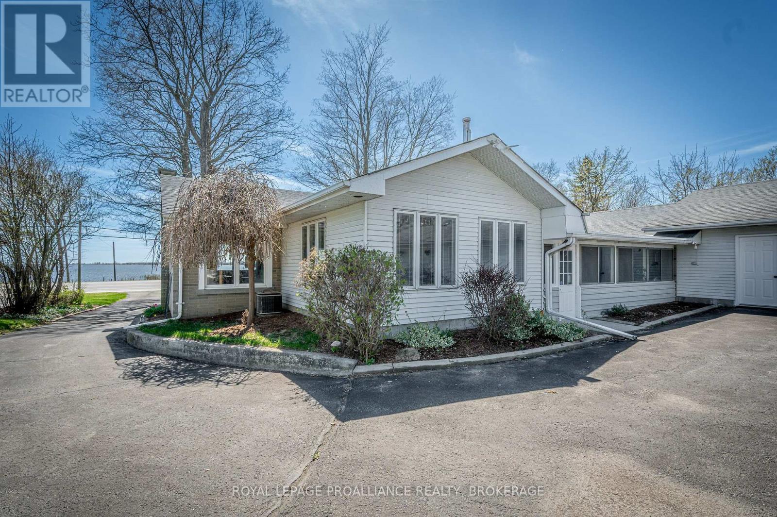 4535 Bath Road, Loyalist, Ontario  K7N 1A6 - Photo 34 - X12119375