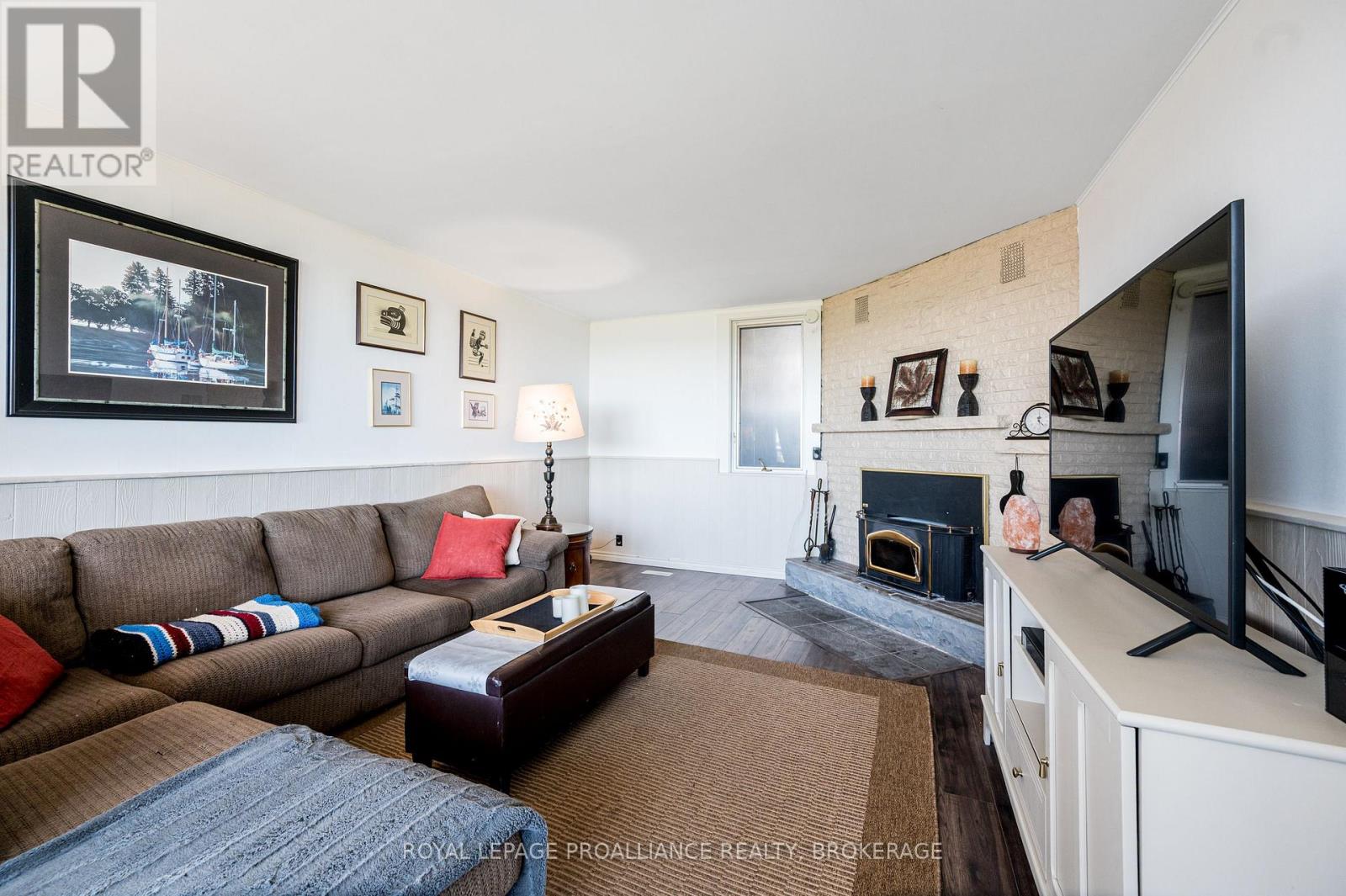 4535 Bath Road, Loyalist, Ontario  K7N 1A6 - Photo 6 - X12119375