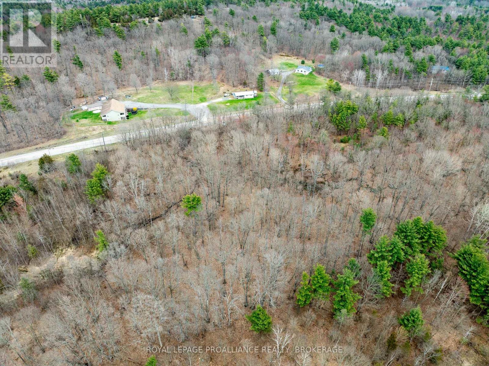 568 Lyndhurst Road, Leeds And The Thousand Islands, Ontario  K0E 1N0 - Photo 13 - X12120271
