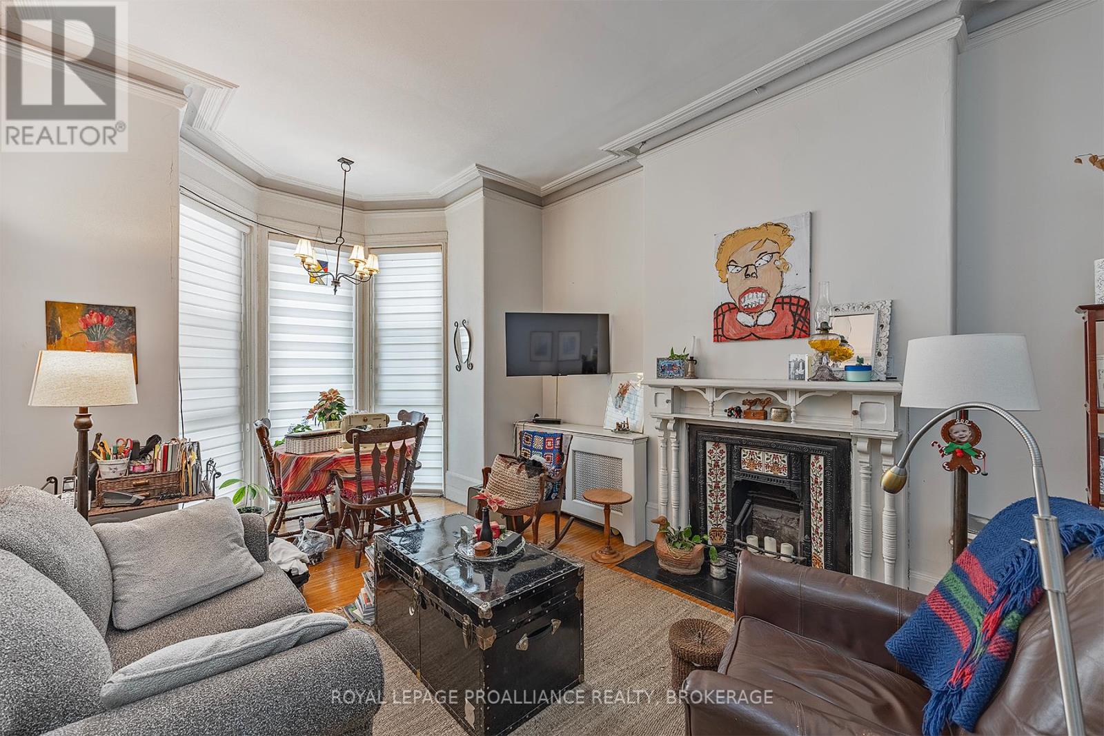 241 Johnson Street, Kingston, Ontario  K7L 1Y2 - Photo 10 - X12121182