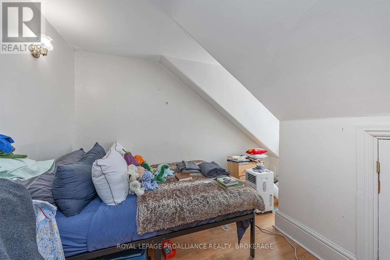 241 Johnson Street, Kingston, Ontario  K7L 1Y2 - Photo 31 - X12121182