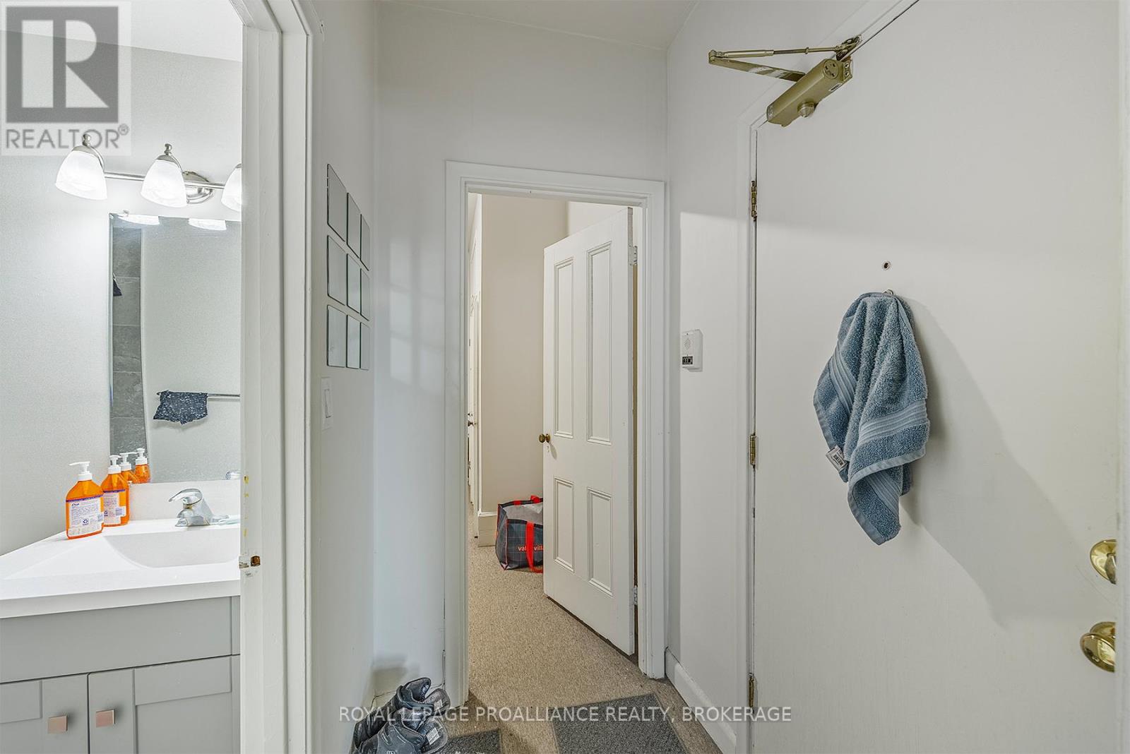 241 Johnson Street, Kingston, Ontario  K7L 1Y2 - Photo 36 - X12121182