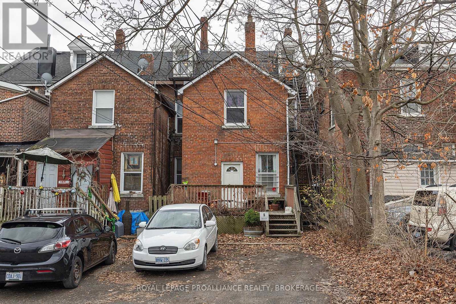 241 Johnson Street, Kingston, Ontario  K7L 1Y2 - Photo 4 - X12121182