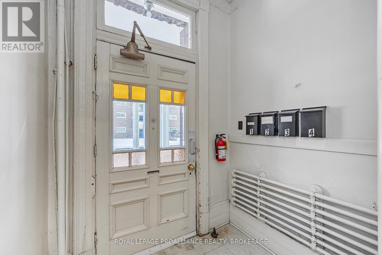 241 Johnson Street, Kingston, Ontario  K7L 1Y2 - Photo 6 - X12121182