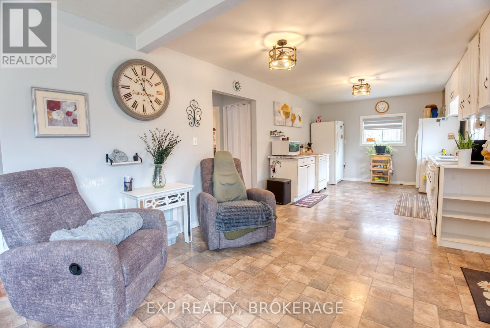 1073 Cox Road, Frontenac, Ontario  K0H 1B0 - Photo 5 - X12123465