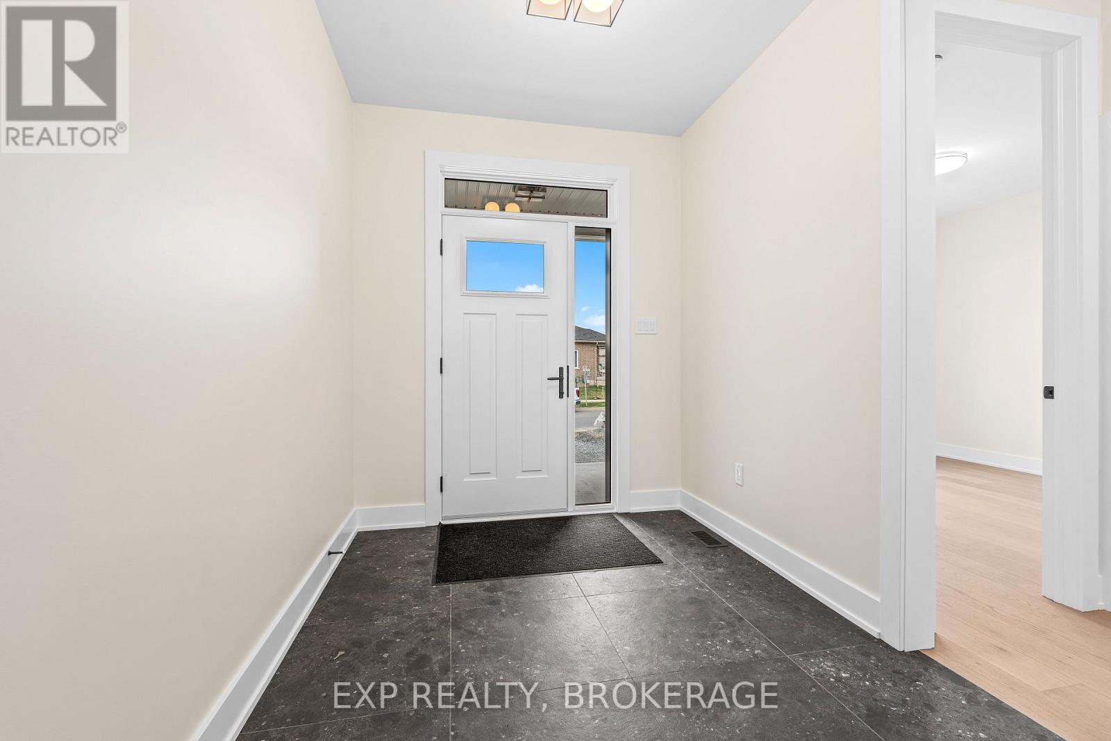 1257 Carfa Crescent, Kingston, Ontario  K7P 0M7 - Photo 5 - X12124378