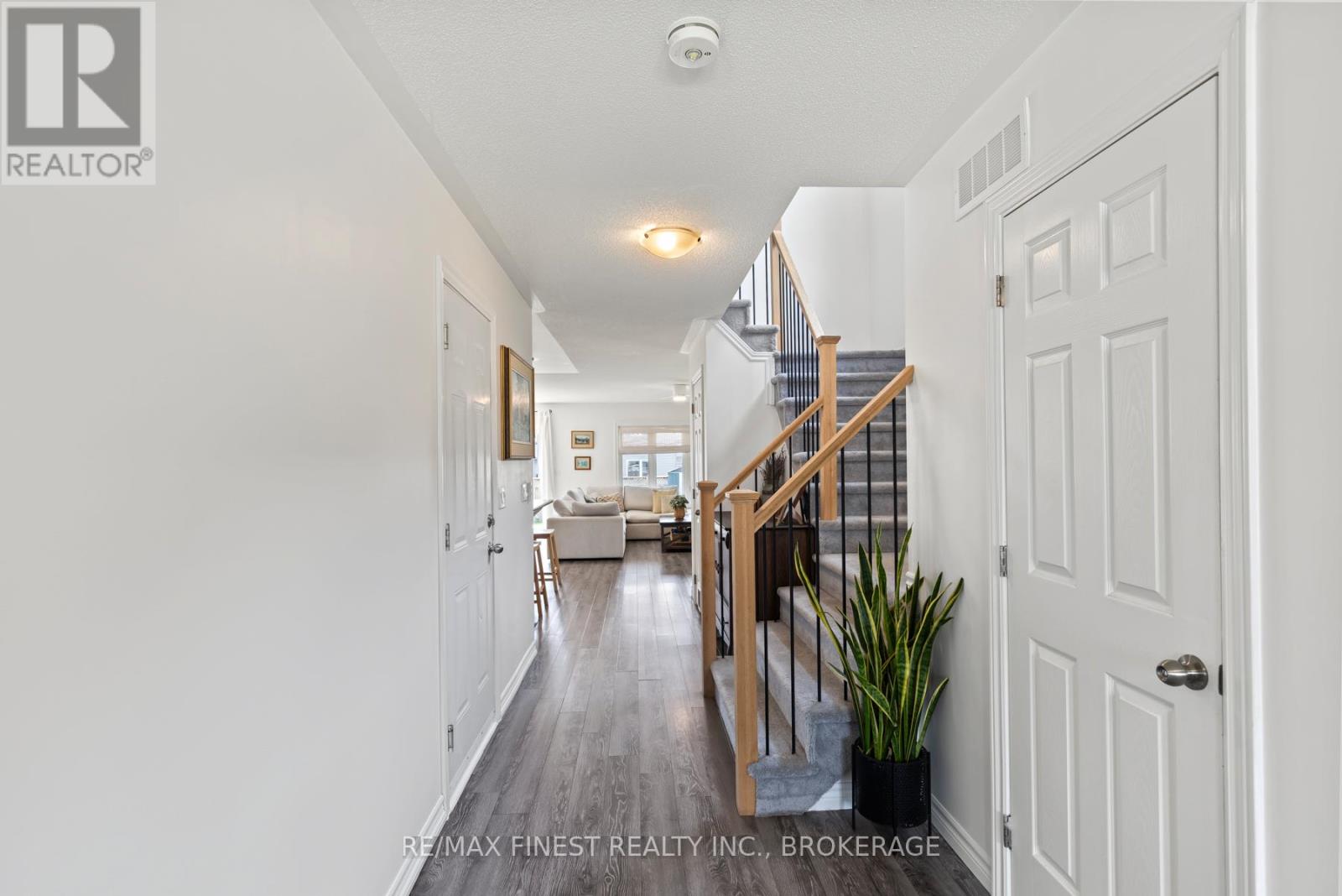 37 Brennan Crescent, Loyalist, Ontario  K0H 2H0 - Photo 13 - X12124967