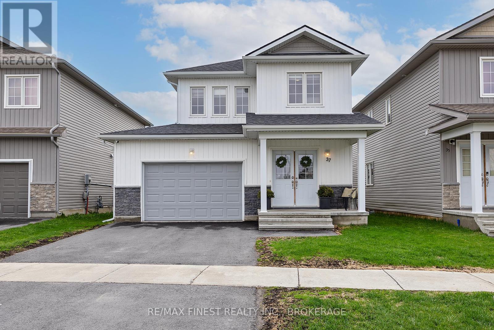 37 Brennan Crescent, Loyalist, Ontario  K0H 2H0 - Photo 2 - X12124967