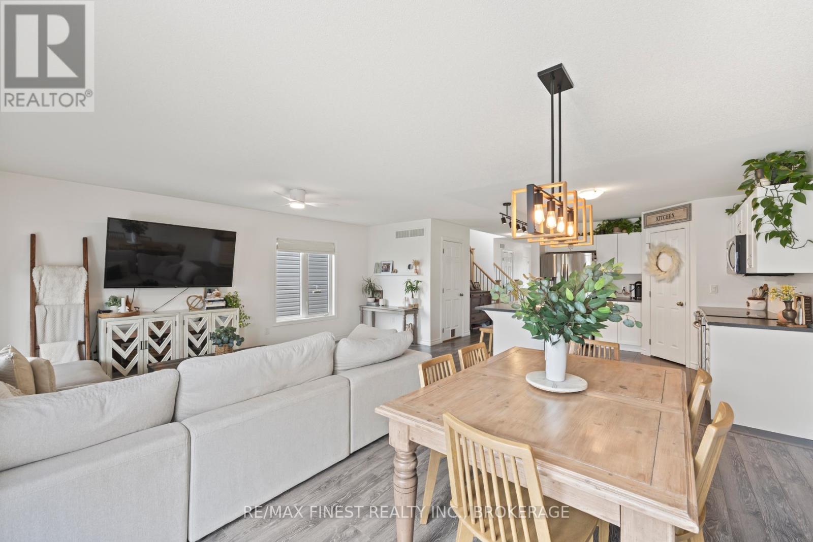 37 Brennan Crescent, Loyalist, Ontario  K0H 2H0 - Photo 24 - X12124967