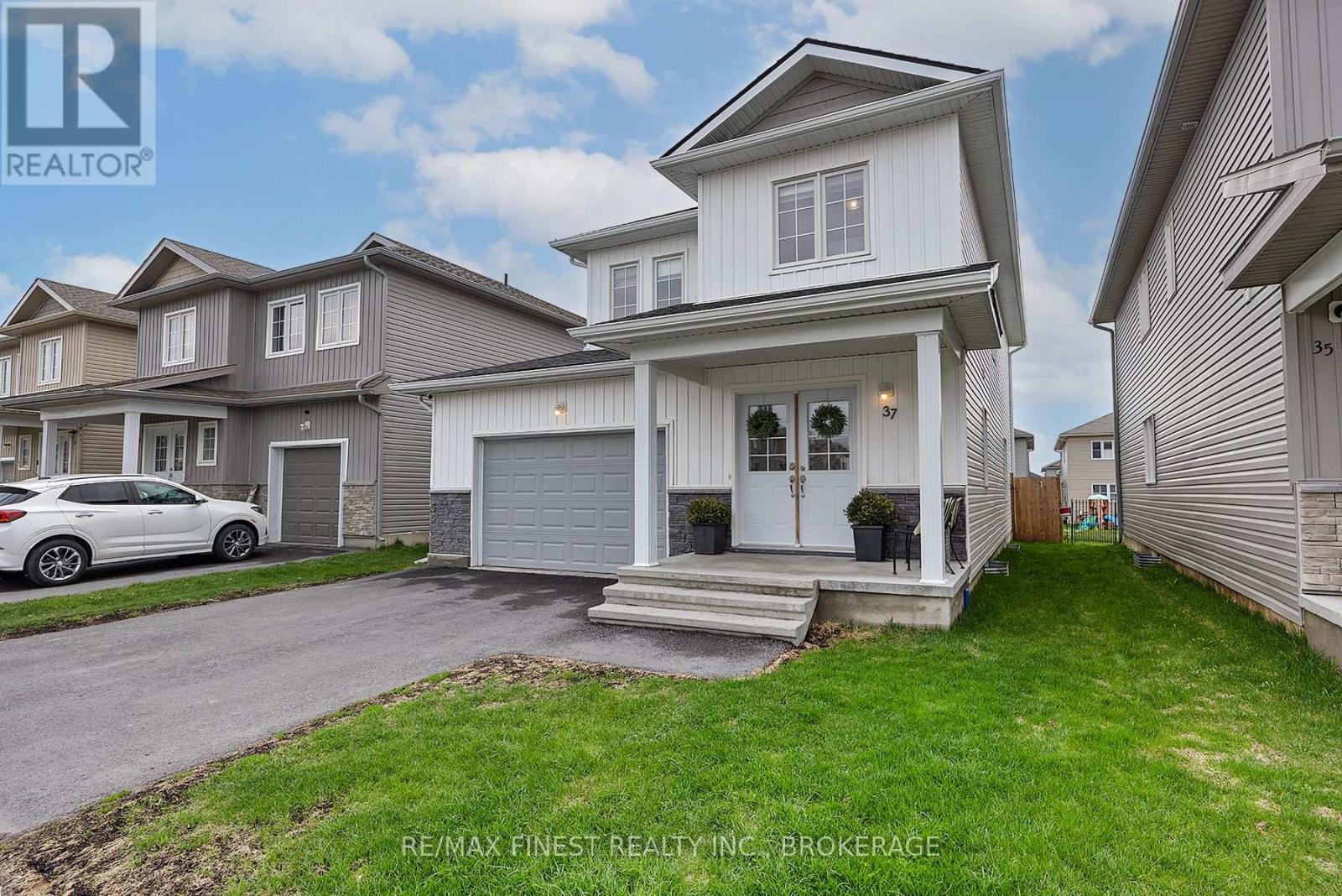 37 Brennan Crescent, Loyalist, Ontario  K0H 2H0 - Photo 3 - X12124967