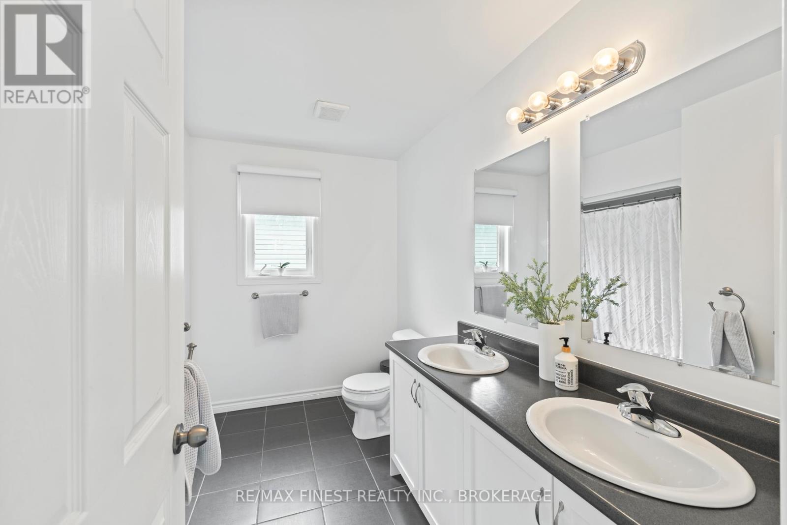 37 Brennan Crescent, Loyalist, Ontario  K0H 2H0 - Photo 37 - X12124967