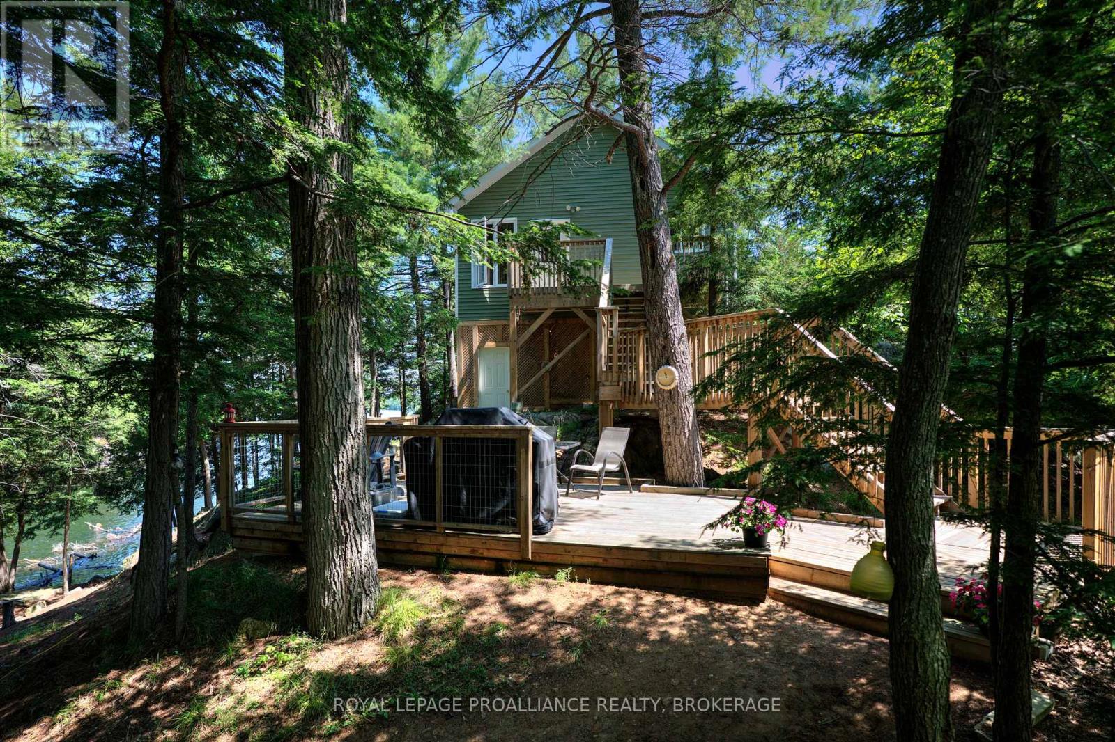 27 GOODS ISLAND, Frontenac, Ontario