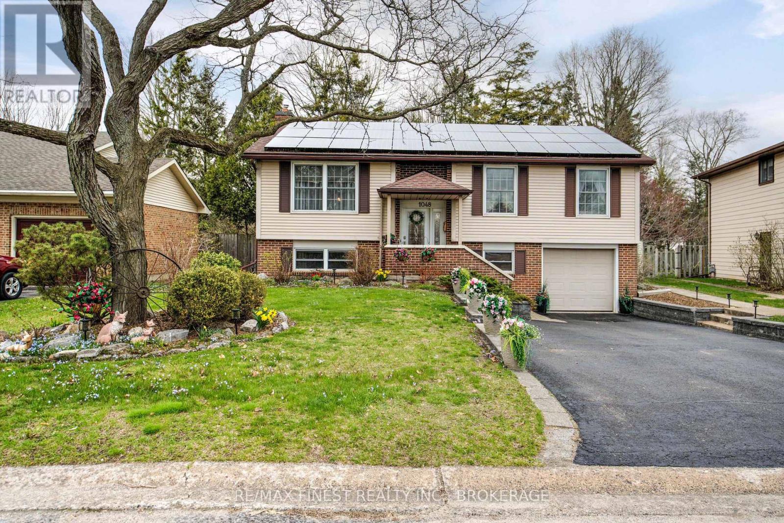 1048 BAUDER CRESCENT, Kingston, Ontario