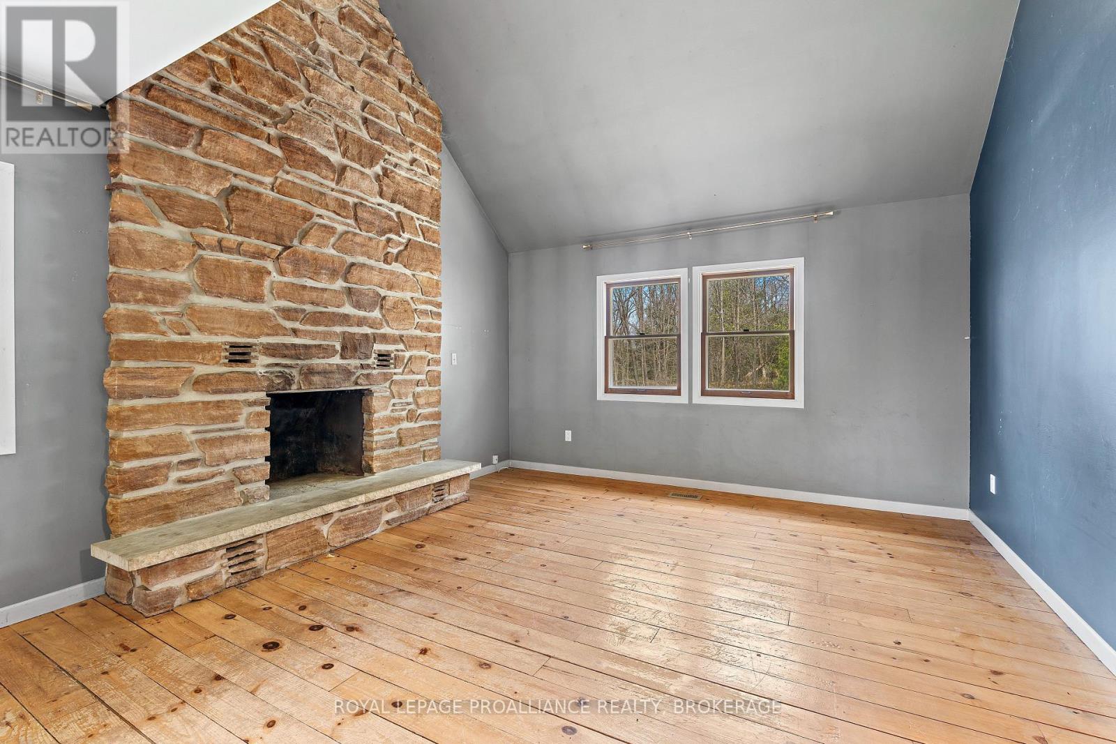 7558 Highway 38, South Frontenac, Ontario  K0H 2W0 - Photo 12 - X12126389