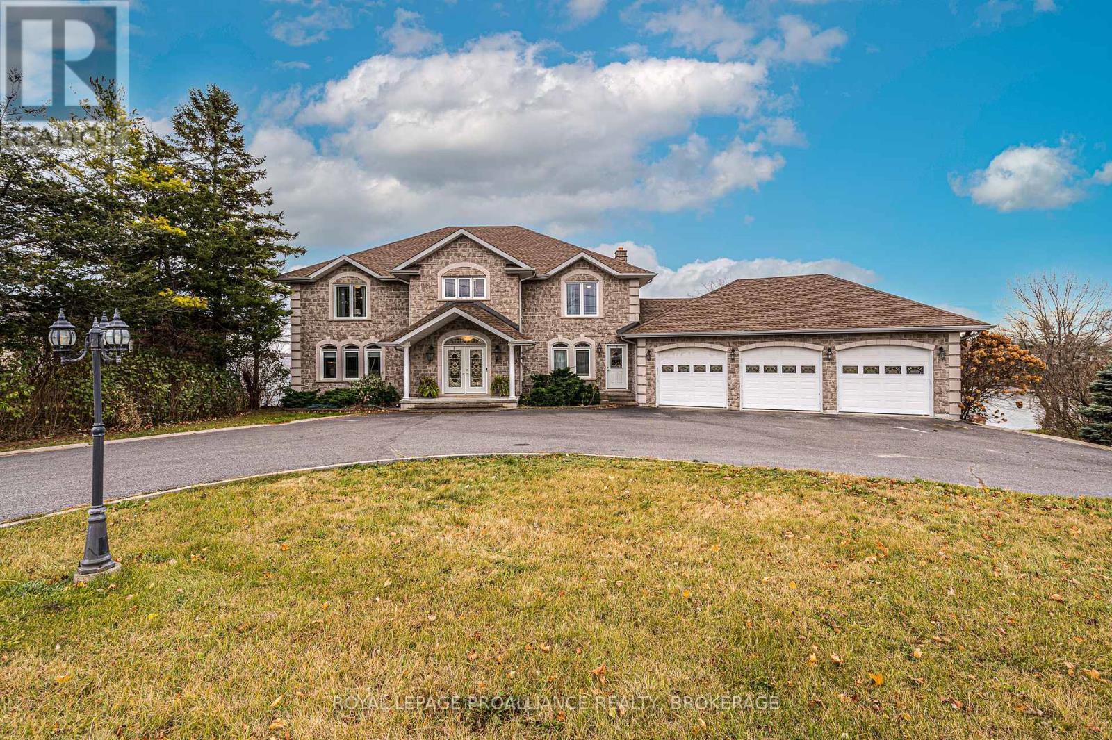 4734 LAKESIDE LANE, Loyalist, Ontario