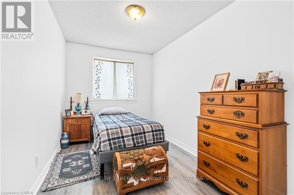 303 Conacher Drive, Kingston, Ontario  K7K 7J6 - Photo 22 - X12127522