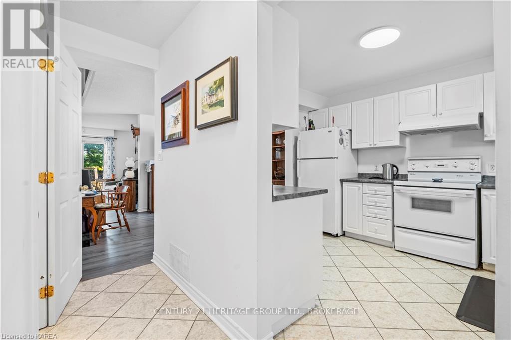 303 Conacher Drive, Kingston, Ontario  K7K 7J6 - Photo 7 - X12127522
