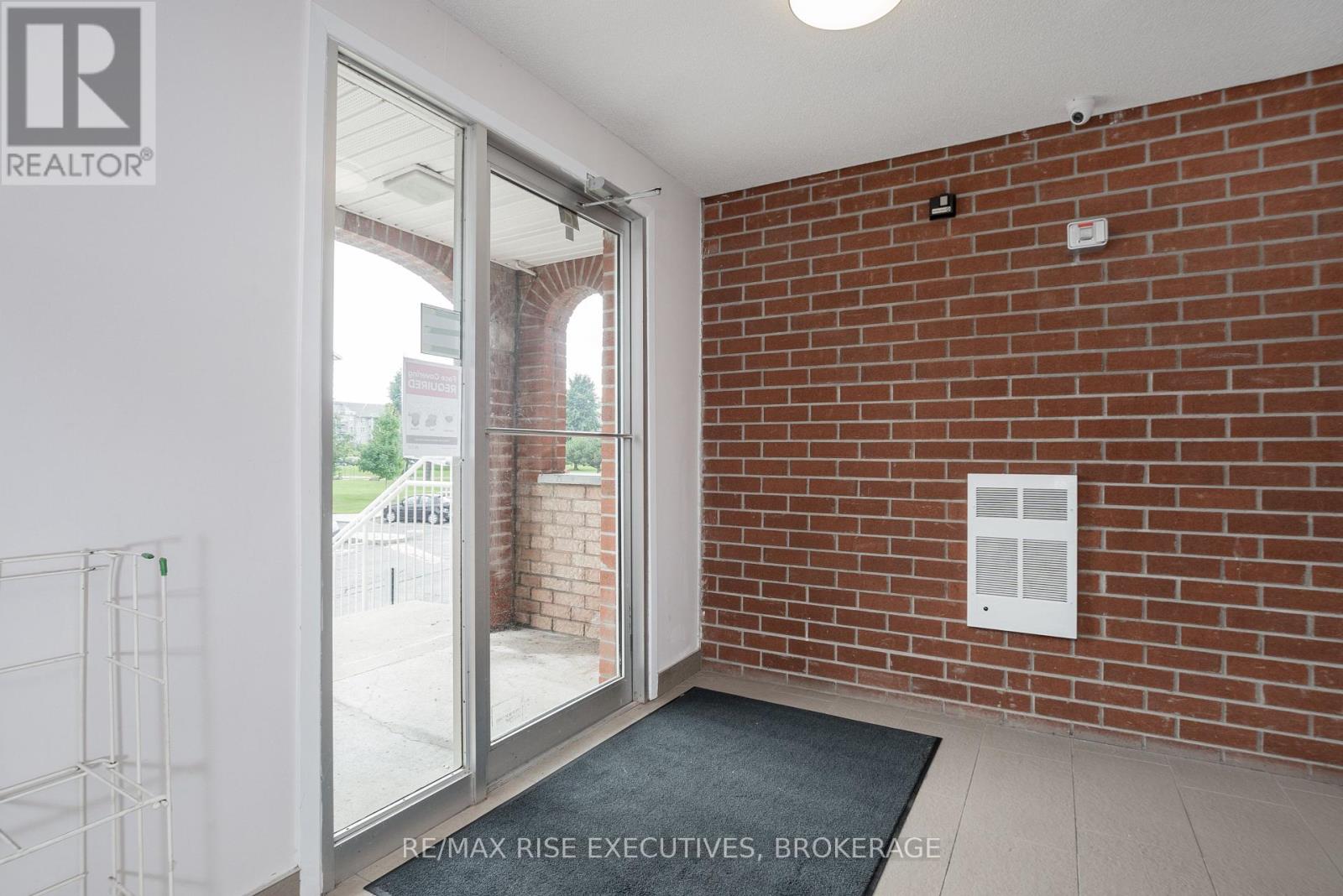 317 - 580 Armstrong Road, Kingston, Ontario  K7M 8M3 - Photo 7 - X12128461