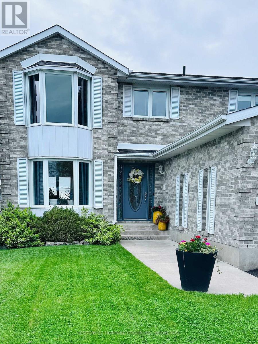 66 Angus Drive, Greater Napanee, Ontario  K7R 3W9 - Photo 2 - X12128509