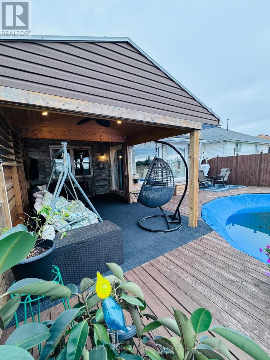 66 Angus Drive, Greater Napanee, Ontario  K7R 3W9 - Photo 5 - X12128509