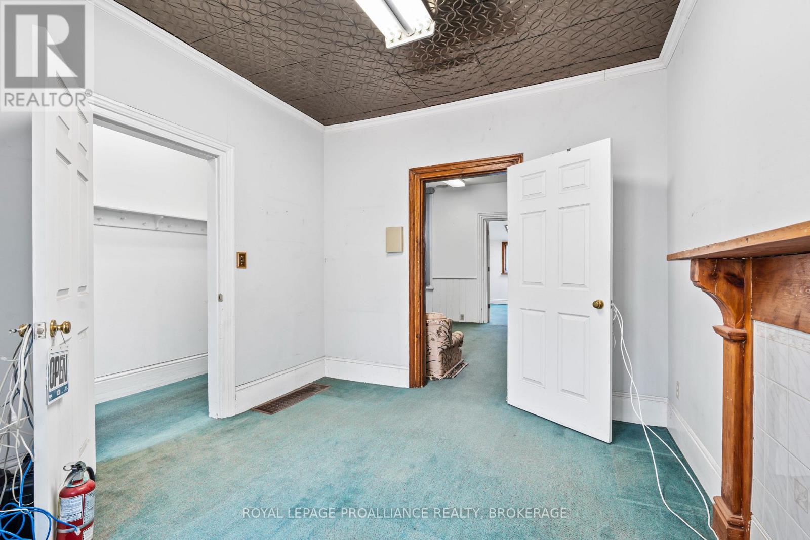 272 Wellington Street, Kingston, Ontario  K7K 2Z1 - Photo 10 - X12128535