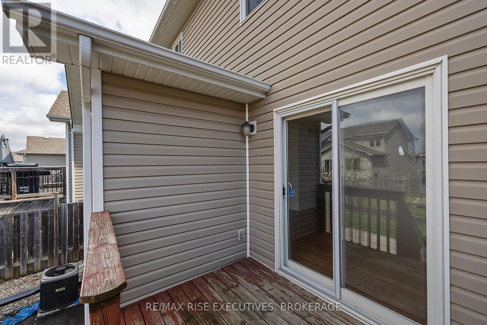 1521 Crimson Crescent, Kingston, Ontario  K7P 0H4 - Photo 9 - X12128537