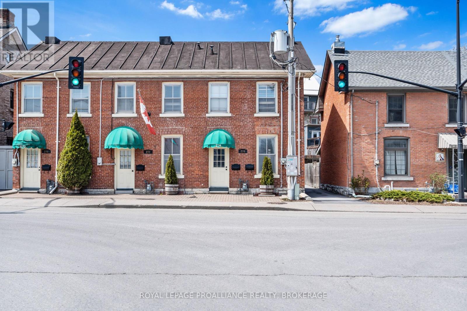 274 Wellington Street, Kingston, Ontario  K7K 2Z1 - Photo 2 - X12128538