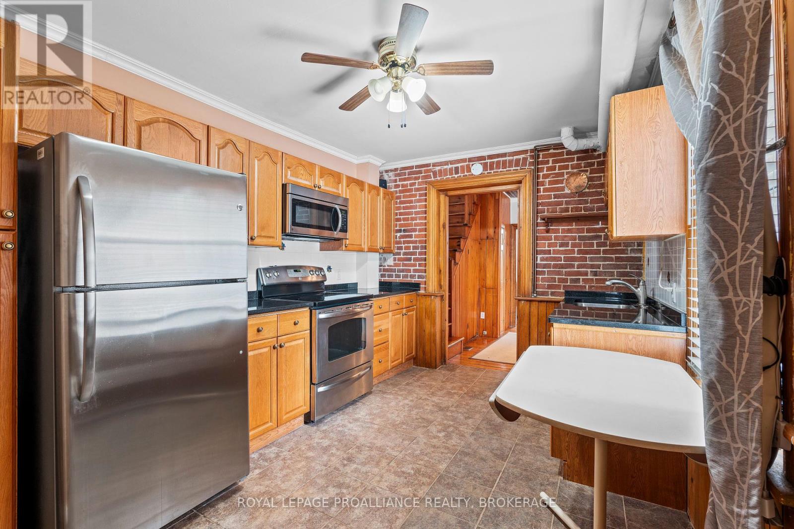 270 Wellington Street, Kingston, Ontario  K7K 2Z1 - Photo 10 - X12128559