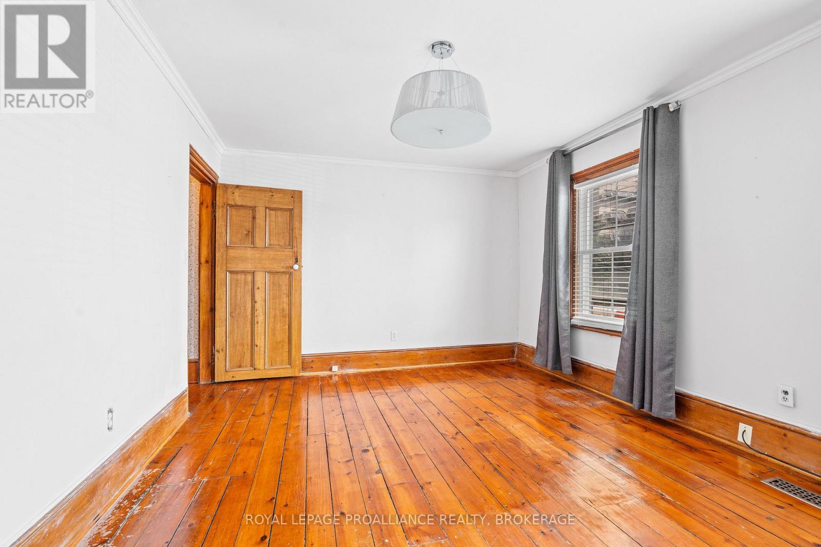 270 Wellington Street, Kingston, Ontario  K7K 2Z1 - Photo 16 - X12128559
