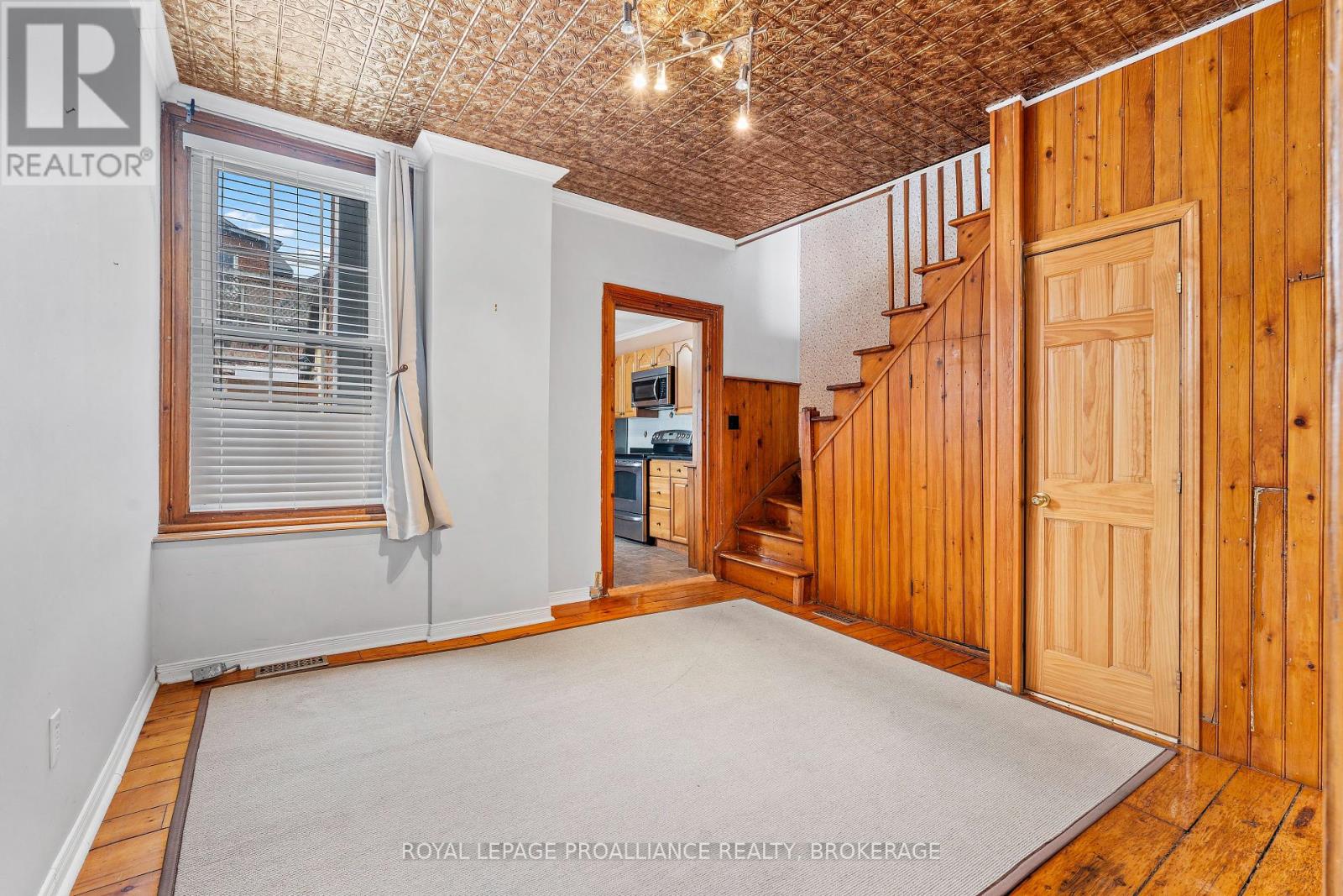 270 Wellington Street, Kingston, Ontario  K7K 2Z1 - Photo 8 - X12128559
