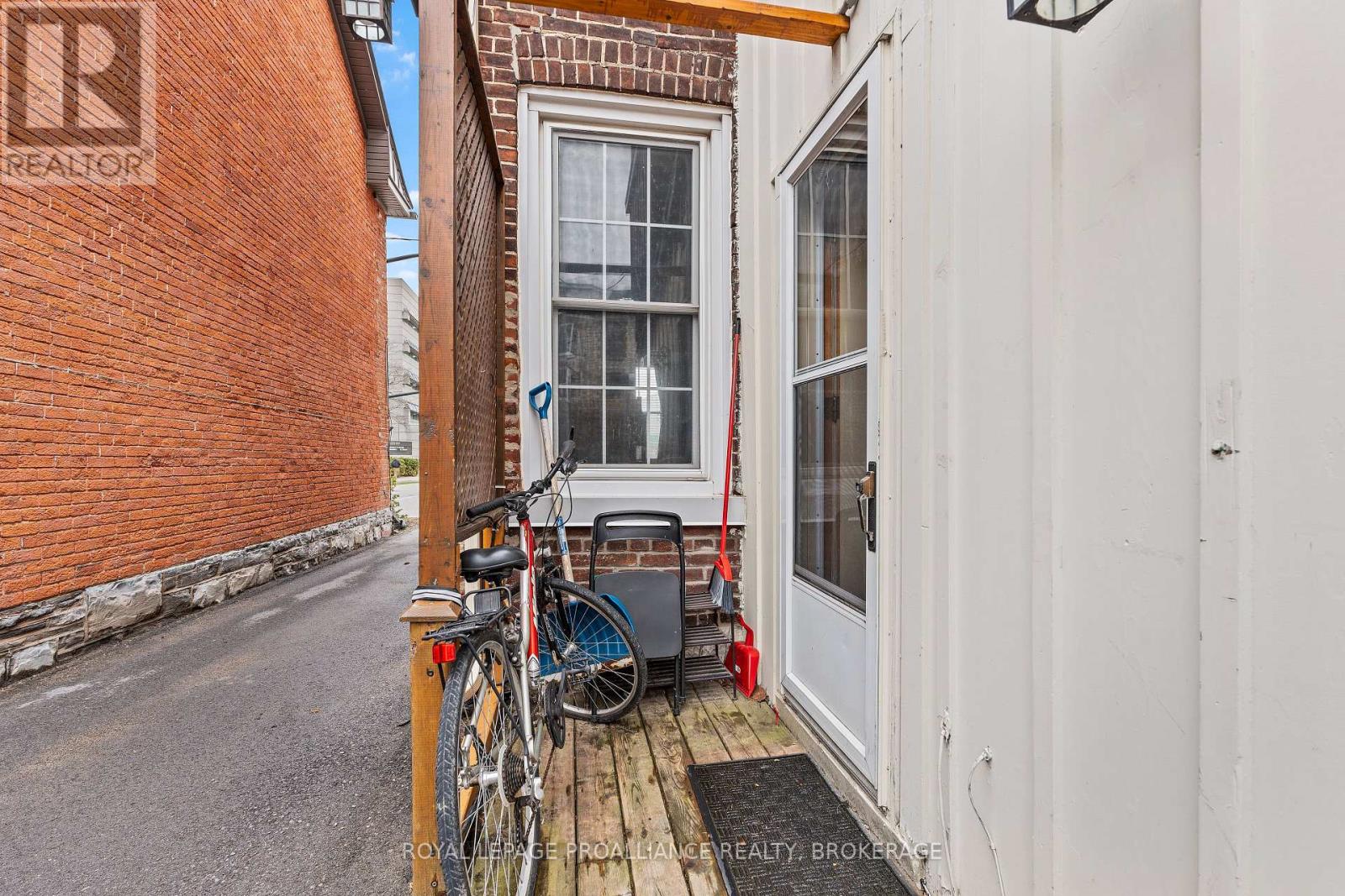 274 Wellington Street, Kingston, Ontario  K7K 2Z1 - Photo 14 - X12128562
