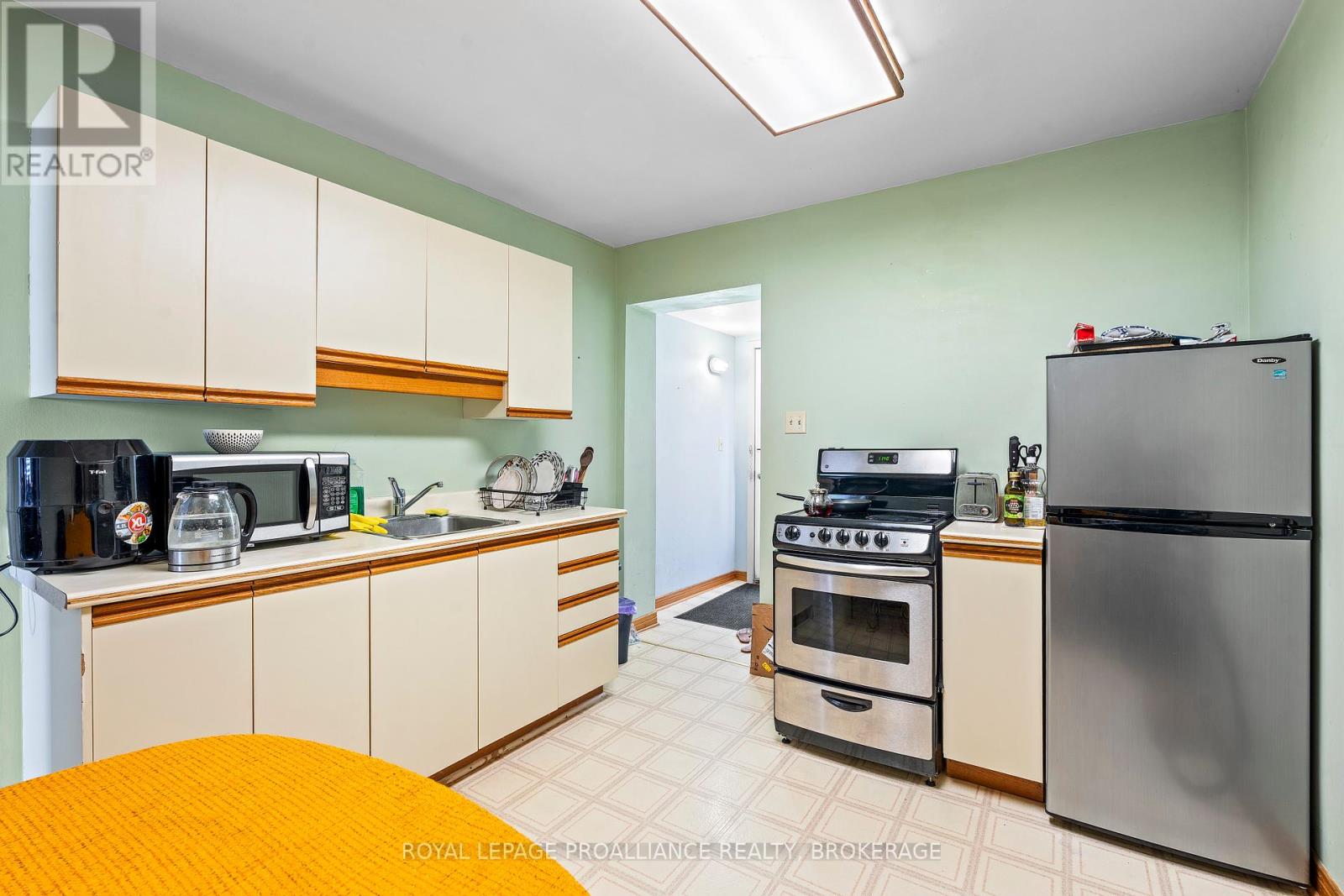 274 Wellington Street, Kingston, Ontario  K7K 2Z1 - Photo 19 - X12128562