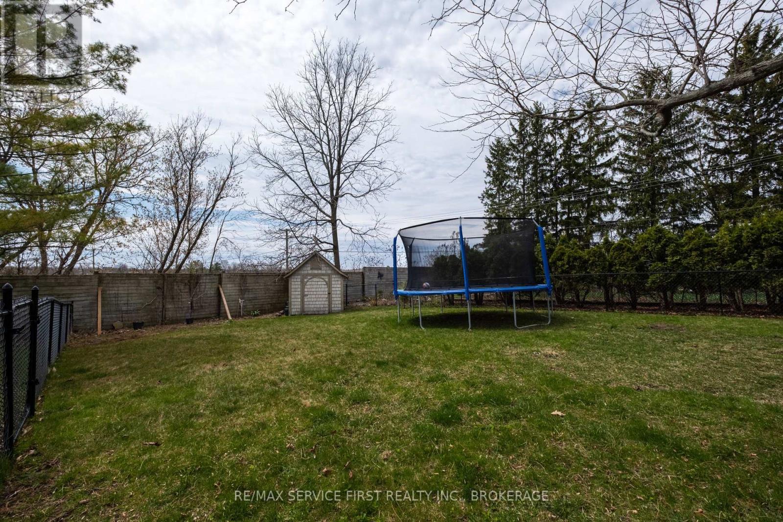 531 Forest Hill Drive E Drive, Kingston, Ontario  K7M 8M5 - Photo 6 - X12129256