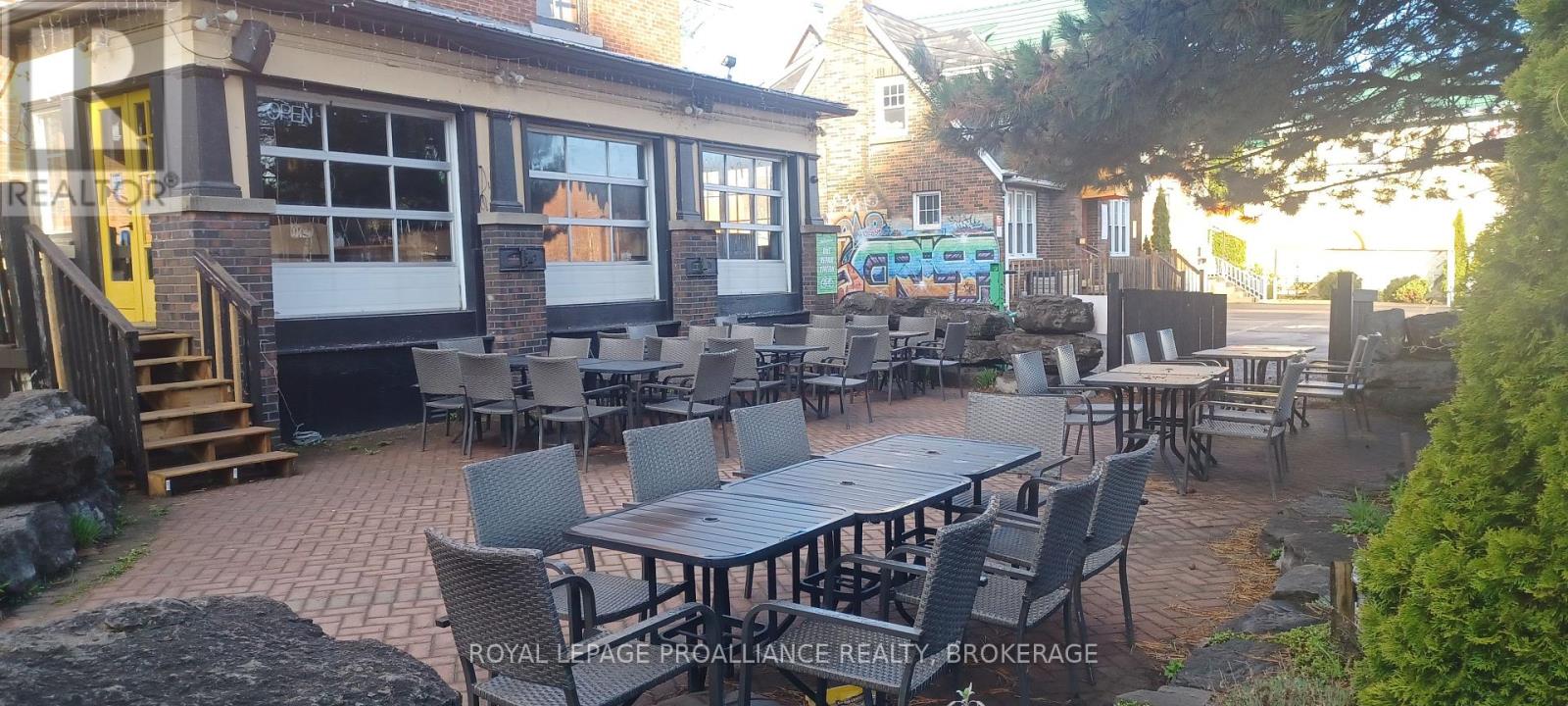 506 Princess Street, Kingston, Ontario  K7L 1C5 - Photo 3 - X12129597