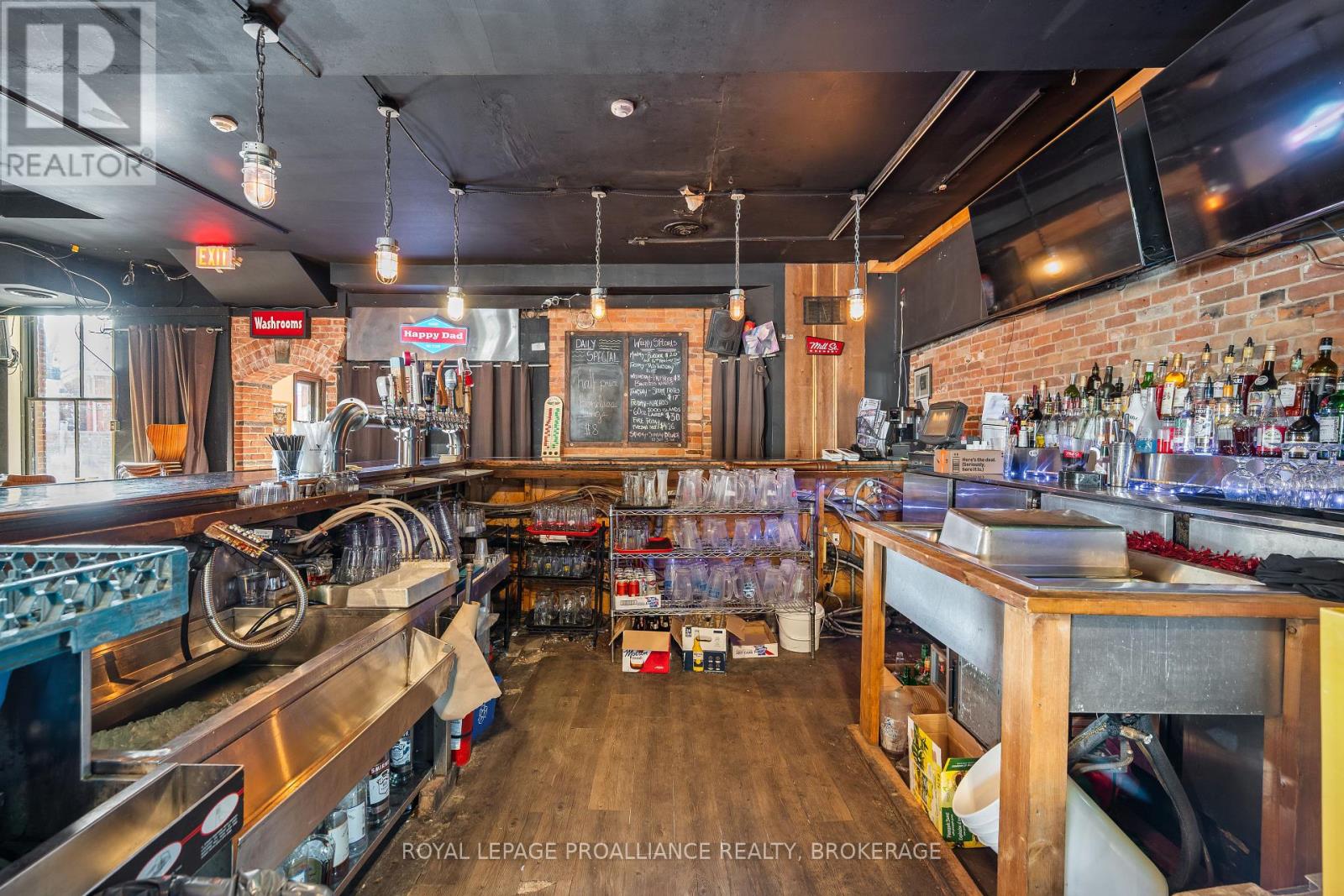 506 Princess Street, Kingston, Ontario K7L 1C5 - Photo 36 - X12129597