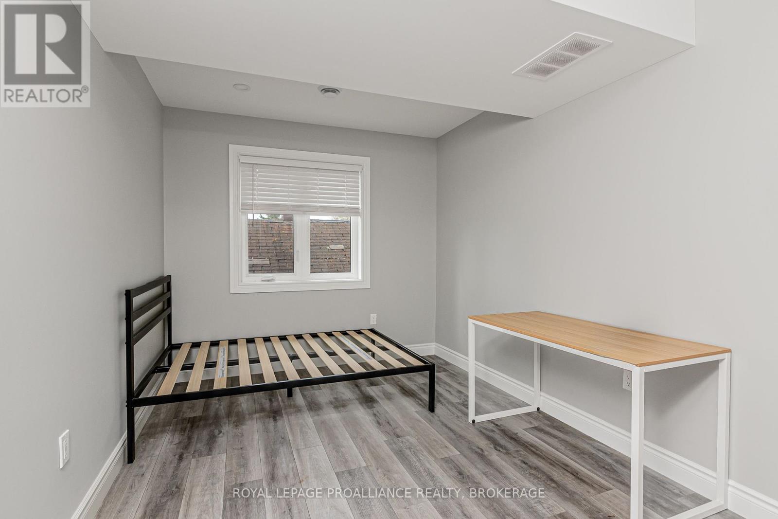 39 Ellerbeck Street, Kingston, Ontario  K7L 4H5 - Photo 21 - X12129847