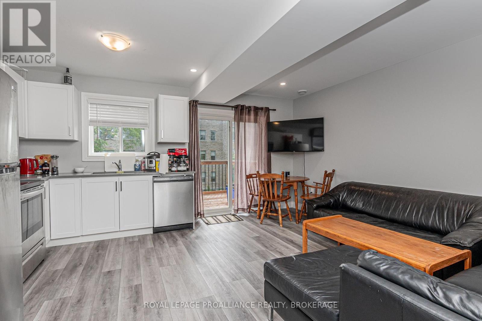 39 Ellerbeck Street, Kingston, Ontario  K7L 4H5 - Photo 24 - X12129847