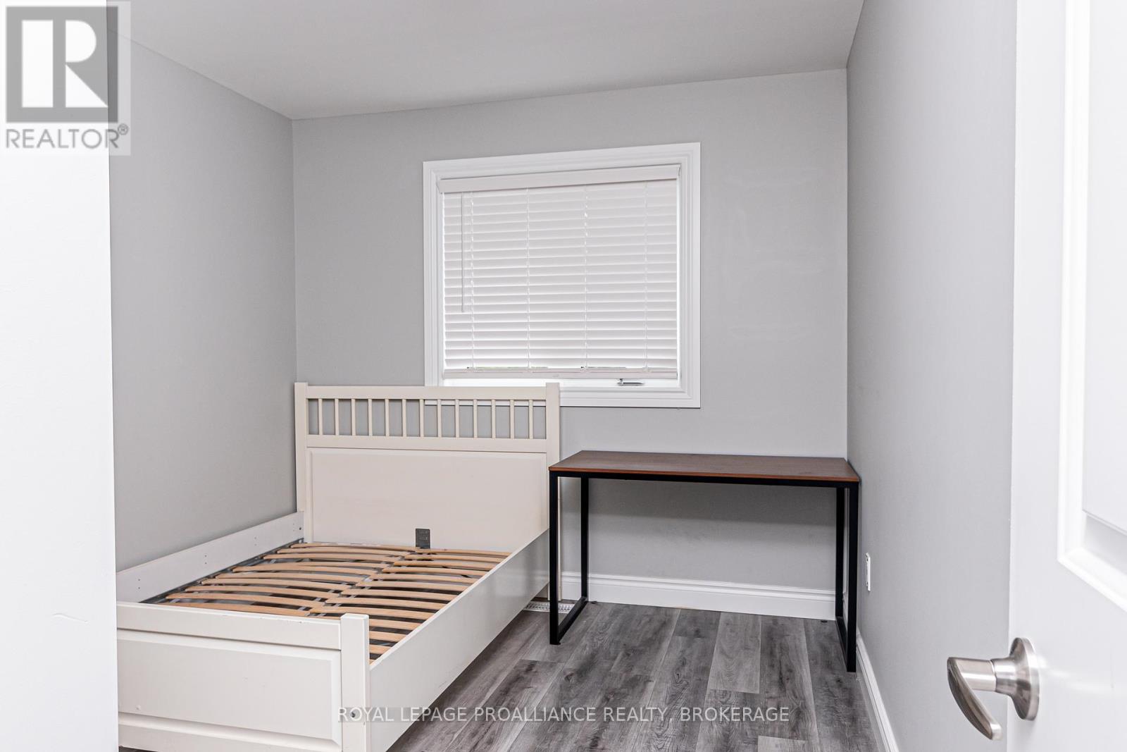 39 Ellerbeck Street, Kingston, Ontario  K7L 4H5 - Photo 32 - X12129847