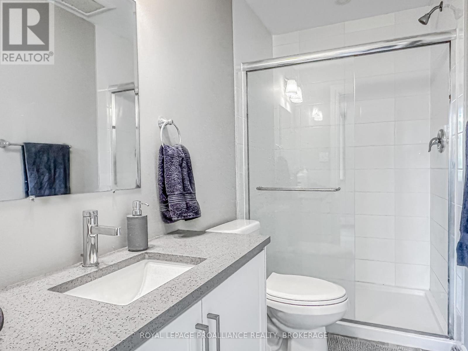 39 Ellerbeck Street, Kingston, Ontario  K7L 4H5 - Photo 7 - X12129847