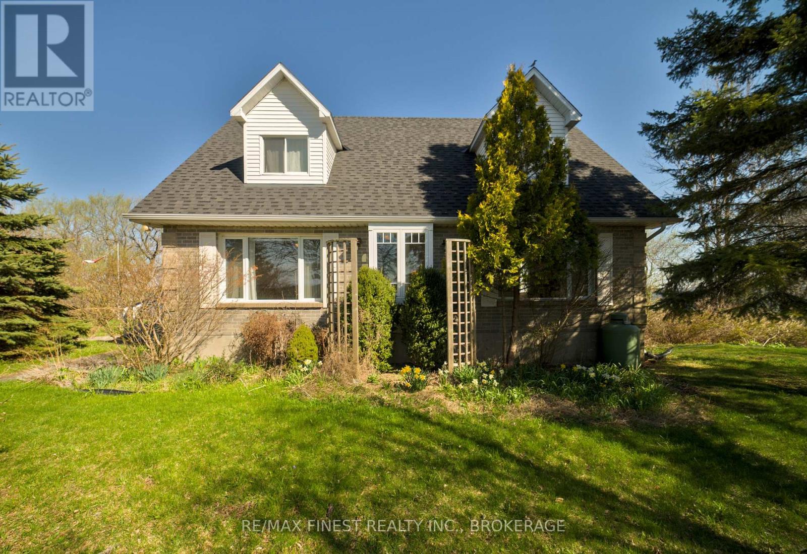 9820 Front Road, Loyalist, Ontario  K0H 2S0 - Photo 4 - X12130312