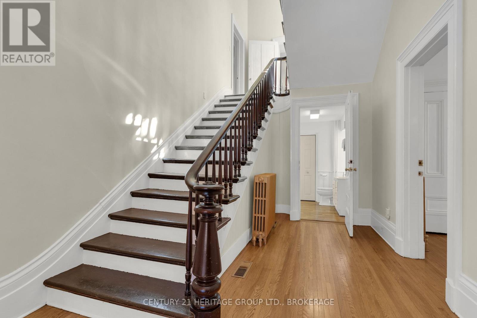 389 King Street E, Gananoque, Ontario  K7G 1G6 - Photo 12 - X12132293