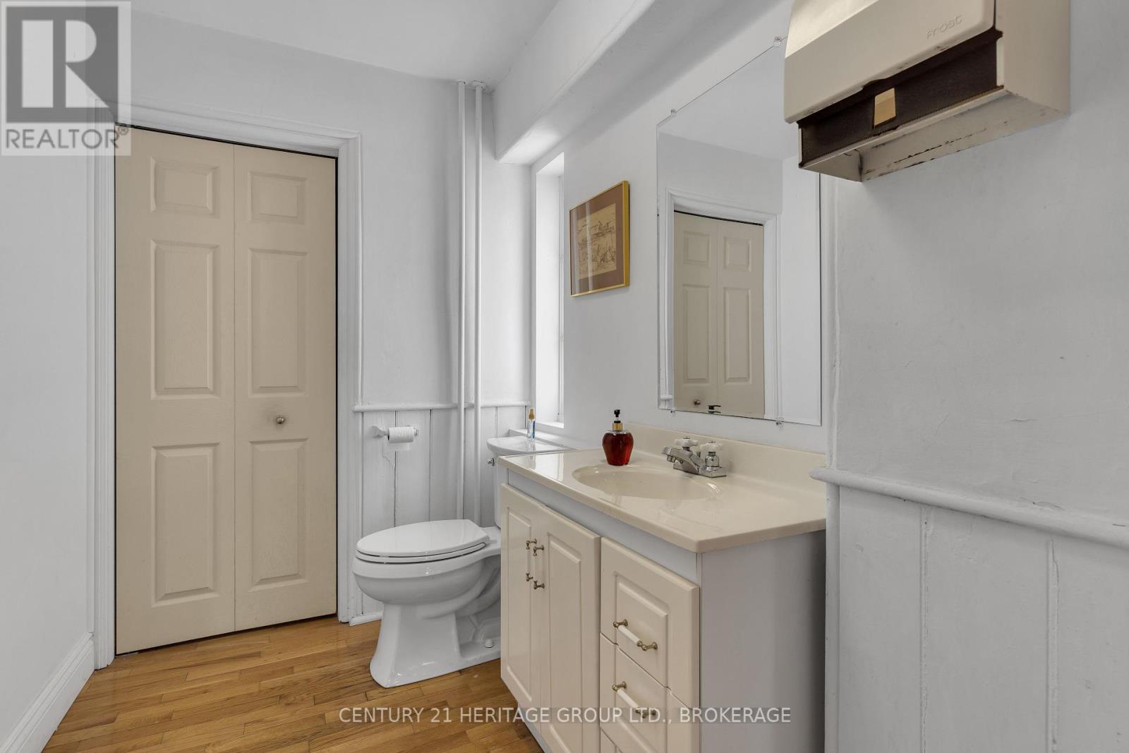 389 King Street E, Gananoque, Ontario  K7G 1G6 - Photo 13 - X12132293