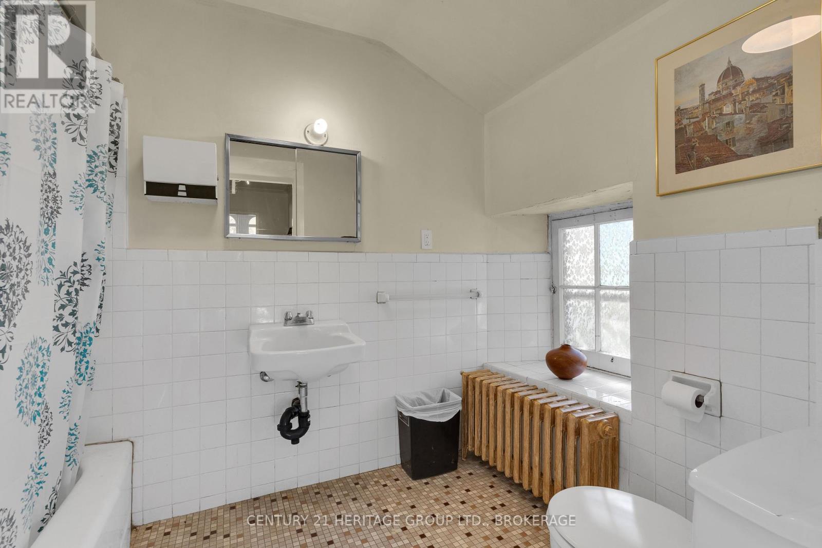 389 King Street E, Gananoque, Ontario  K7G 1G6 - Photo 31 - X12132293