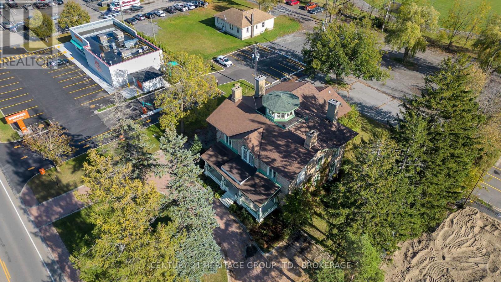 389 King Street E, Gananoque, Ontario  K7G 1G6 - Photo 4 - X12132293