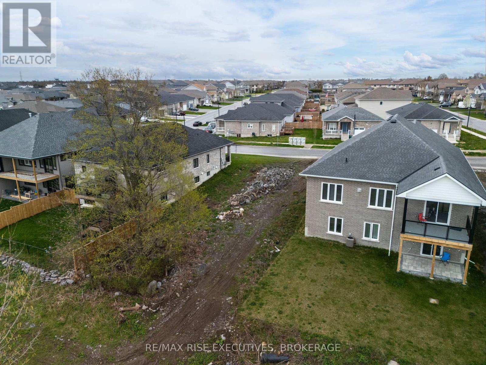 1247 Carfa Crescent, Kingston, Ontario  K7P 0M7 - Photo 7 - X12132887