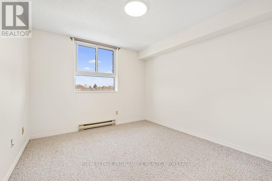 309 - 745 Davis Drive, Kingston, Ontario  K7M 8J4 - Photo 13 - X12133501
