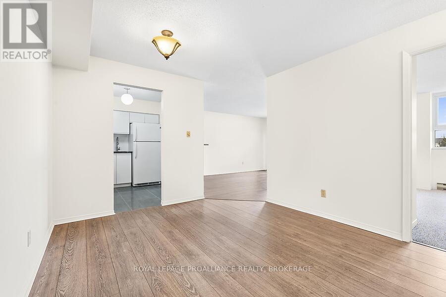 309 - 745 Davis Drive, Kingston, Ontario  K7M 8J4 - Photo 6 - X12133501
