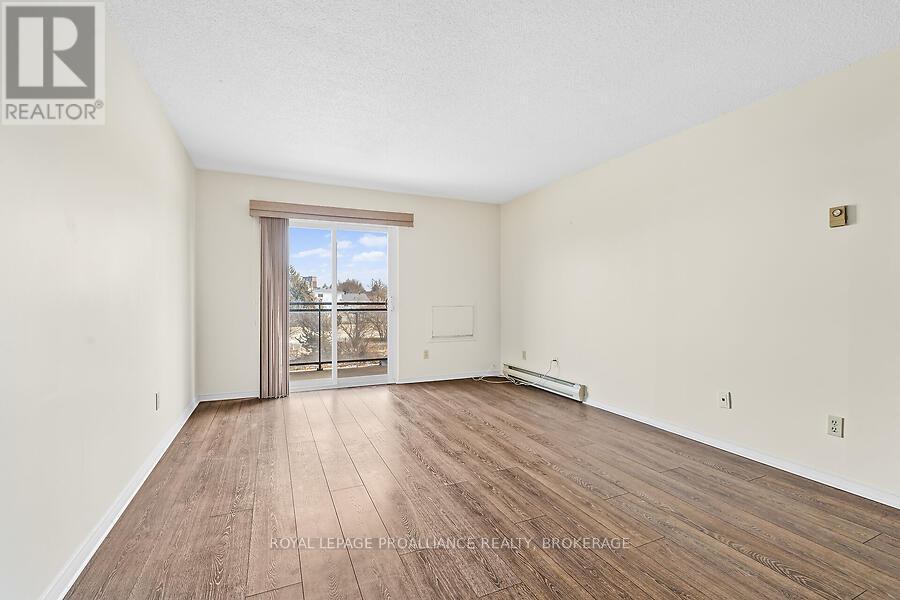 309 - 745 Davis Drive, Kingston, Ontario  K7M 8J4 - Photo 8 - X12133501