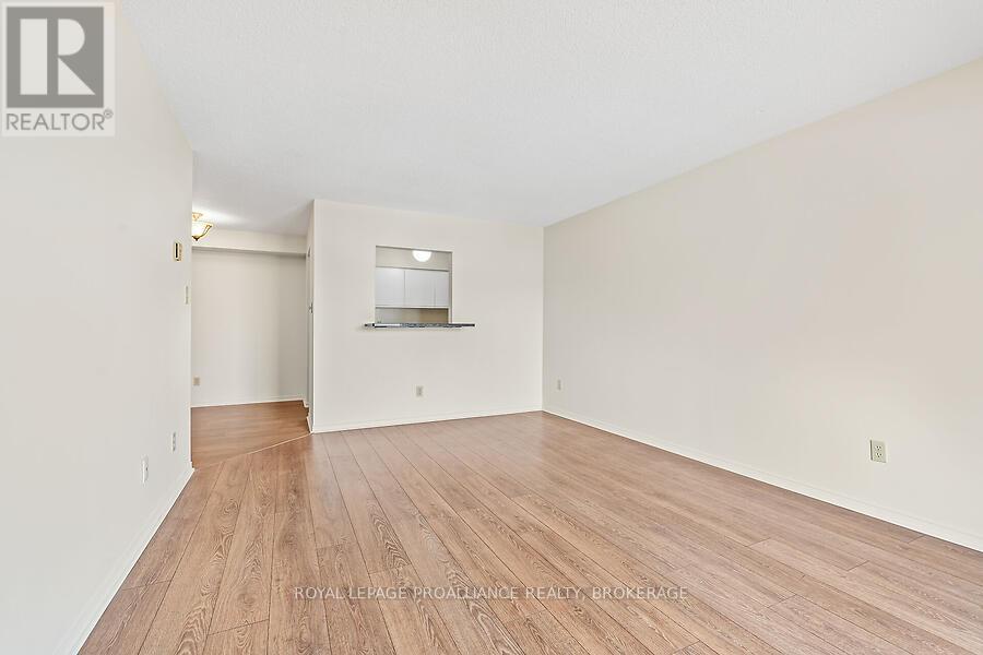 309 - 745 Davis Drive, Kingston, Ontario  K7M 8J4 - Photo 9 - X12133501