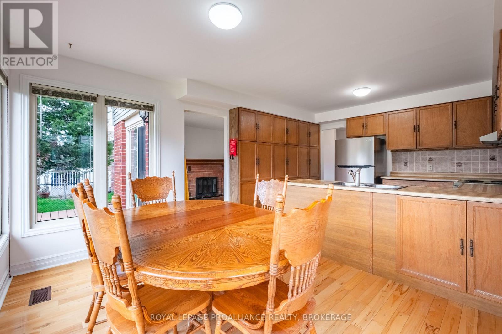 58 Glencoe Crescent, Kingston, Ontario  K7M 7H2 - Photo 11 - X12133794